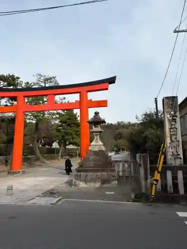 吉田神社の{uncategorized: "未分類", other: "その他", undefined: "問題あり", building: "その他建物", grave: "お墓", sacred_gate: "鳥居", guardian: "狛犬", statue: "像", buddha: "仏像", history: "歴史", nature: "自然", garden: "庭園", animal: "動物", pagoda: "塔", temizu: "手水舎", mountain_gate: "山門・神門", sanctuary: "本殿・本堂", subordinate: "末社・摂社", art: "芸術", scenery: "景色", jizo: "地蔵", ema: "絵馬", goshuin: "御朱印", omikuji: "おみくじ", items: "授与品その他", amulet: "お守り", goshuincho: "御朱印帳", eats: "食事", festival: "お祭り", votive_dance: "神楽", shichigosan: "七五三参", wedding: "結婚式", experience: "体験その他", initially: "初詣", around: "周辺", anti_infection: "感染症対策"}