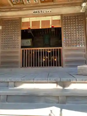 雀神社の本殿・本堂