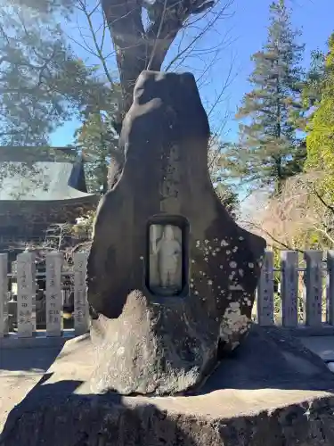 筑波山神社の{uncategorized: "未分類", other: "その他", undefined: "問題あり", building: "その他建物", grave: "お墓", sacred_gate: "鳥居", guardian: "狛犬", statue: "像", buddha: "仏像", history: "歴史", nature: "自然", garden: "庭園", animal: "動物", pagoda: "塔", temizu: "手水舎", mountain_gate: "山門・神門", sanctuary: "本殿・本堂", subordinate: "末社・摂社", art: "芸術", scenery: "景色", jizo: "地蔵", ema: "絵馬", goshuin: "御朱印", omikuji: "おみくじ", items: "授与品その他", amulet: "お守り", goshuincho: "御朱印帳", eats: "食事", festival: "お祭り", votive_dance: "神楽", shichigosan: "七五三参", wedding: "結婚式", experience: "体験その他", initially: "初詣", around: "周辺", anti_infection: "感染症対策"}