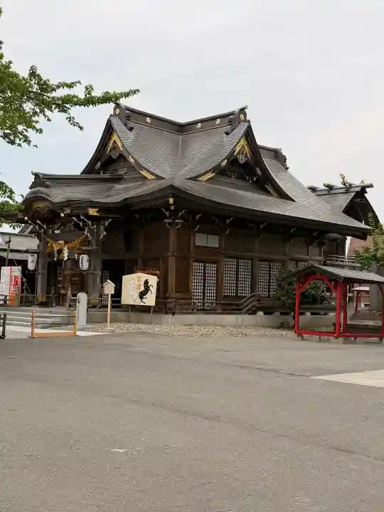 三皇熊野神社本宮の{uncategorized: "未分類", other: "その他", undefined: "問題あり", building: "その他建物", grave: "お墓", sacred_gate: "鳥居", guardian: "狛犬", statue: "像", buddha: "仏像", history: "歴史", nature: "自然", garden: "庭園", animal: "動物", pagoda: "塔", temizu: "手水舎", mountain_gate: "山門・神門", sanctuary: "本殿・本堂", subordinate: "末社・摂社", art: "芸術", scenery: "景色", jizo: "地蔵", ema: "絵馬", goshuin: "御朱印", omikuji: "おみくじ", items: "授与品その他", amulet: "お守り", goshuincho: "御朱印帳", eats: "食事", festival: "お祭り", votive_dance: "神楽", shichigosan: "七五三参", wedding: "結婚式", experience: "体験その他", initially: "初詣", around: "周辺", anti_infection: "感染症対策"}