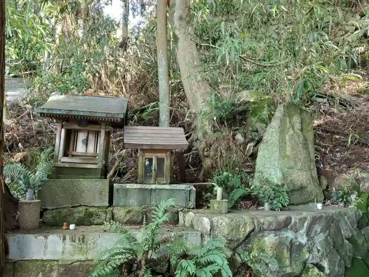 湯泉神社の末社・摂社