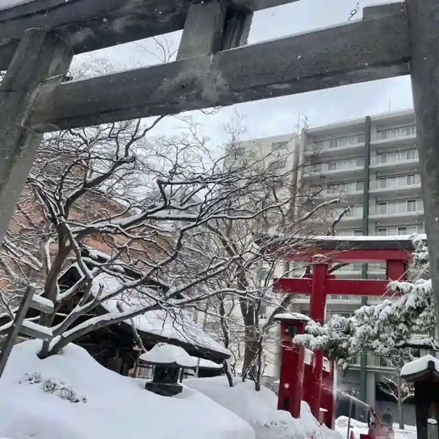 彌彦神社　(伊夜日子神社)の鳥居