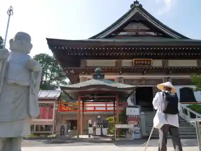 八坂寺の本殿・本堂