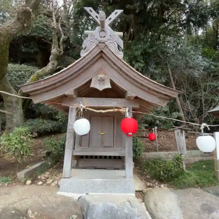 出雲大社相模分祠の{uncategorized: "未分類", other: "その他", undefined: "問題あり", building: "その他建物", grave: "お墓", sacred_gate: "鳥居", guardian: "狛犬", statue: "像", buddha: "仏像", history: "歴史", nature: "自然", garden: "庭園", animal: "動物", pagoda: "塔", temizu: "手水舎", mountain_gate: "山門・神門", sanctuary: "本殿・本堂", subordinate: "末社・摂社", art: "芸術", scenery: "景色", jizo: "地蔵", ema: "絵馬", goshuin: "御朱印", omikuji: "おみくじ", items: "授与品その他", amulet: "お守り", goshuincho: "御朱印帳", eats: "食事", festival: "お祭り", votive_dance: "神楽", shichigosan: "七五三参", wedding: "結婚式", experience: "体験その他", initially: "初詣", around: "周辺", anti_infection: "感染症対策"}