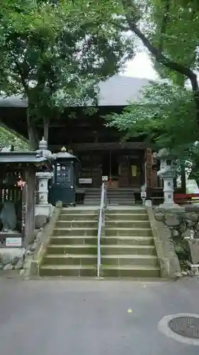 定林寺の本殿