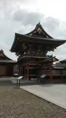 大杉神社の{uncategorized: "未分類", other: "その他", undefined: "問題あり", building: "その他建物", grave: "お墓", sacred_gate: "鳥居", guardian: "狛犬", statue: "像", buddha: "仏像", history: "歴史", nature: "自然", garden: "庭園", animal: "動物", pagoda: "塔", temizu: "手水舎", mountain_gate: "山門・神門", sanctuary: "本殿・本堂", subordinate: "末社・摂社", art: "芸術", scenery: "景色", jizo: "地蔵", ema: "絵馬", goshuin: "御朱印", omikuji: "おみくじ", items: "授与品その他", amulet: "お守り", goshuincho: "御朱印帳", eats: "食事", festival: "お祭り", votive_dance: "神楽", shichigosan: "七五三参", wedding: "結婚式", experience: "体験その他", initially: "初詣", around: "周辺", anti_infection: "感染症対策"}