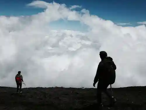 富士山頂上浅間大社奥宮(静岡県)