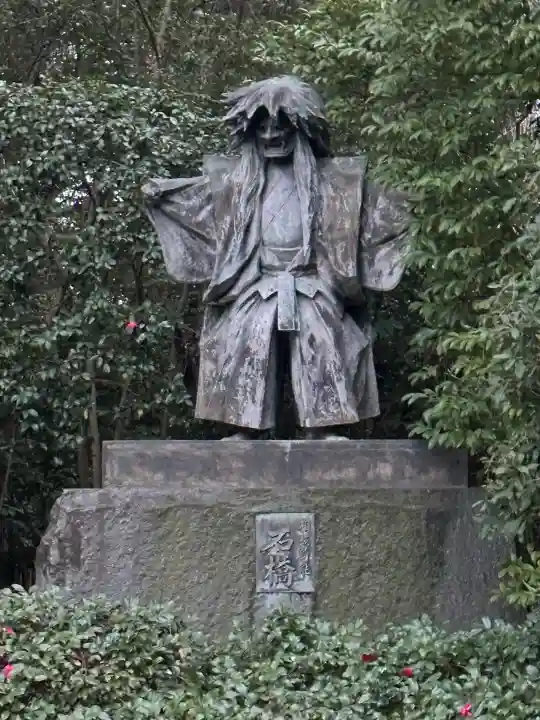 寒川神社の{uncategorized: "未分類", other: "その他", undefined: "問題あり", building: "その他建物", grave: "お墓", sacred_gate: "鳥居", guardian: "狛犬", statue: "像", buddha: "仏像", history: "歴史", nature: "自然", garden: "庭園", animal: "動物", pagoda: "塔", temizu: "手水舎", mountain_gate: "山門・神門", sanctuary: "本殿・本堂", subordinate: "末社・摂社", art: "芸術", scenery: "景色", jizo: "地蔵", ema: "絵馬", goshuin: "御朱印", omikuji: "おみくじ", items: "授与品その他", amulet: "お守り", goshuincho: "御朱印帳", eats: "食事", festival: "お祭り", votive_dance: "神楽", shichigosan: "七五三参", wedding: "結婚式", experience: "体験その他", initially: "初詣", around: "周辺", anti_infection: "感染症対策"}