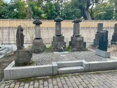 永稱寺の{uncategorized: "未分類", other: "その他", undefined: "問題あり", building: "その他建物", grave: "お墓", sacred_gate: "鳥居", guardian: "狛犬", statue: "像", buddha: "仏像", history: "歴史", nature: "自然", garden: "庭園", animal: "動物", pagoda: "塔", temizu: "手水舎", mountain_gate: "山門・神門", sanctuary: "本殿・本堂", subordinate: "末社・摂社", art: "芸術", scenery: "景色", jizo: "地蔵", ema: "絵馬", goshuin: "御朱印", omikuji: "おみくじ", items: "授与品その他", amulet: "お守り", goshuincho: "御朱印帳", eats: "食事", festival: "お祭り", votive_dance: "神楽", shichigosan: "七五三参", wedding: "結婚式", experience: "体験その他", initially: "初詣", around: "周辺", anti_infection: "感染症対策"}