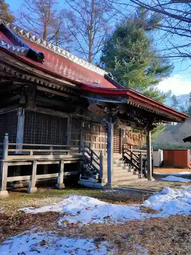 巻堀神社の本殿