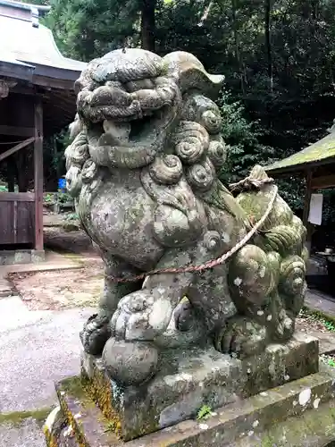 東海神社の狛犬