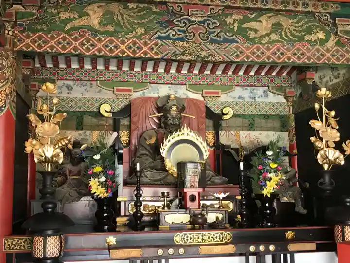 中山寺の本殿・本堂