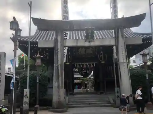 櫛田神社の鳥居