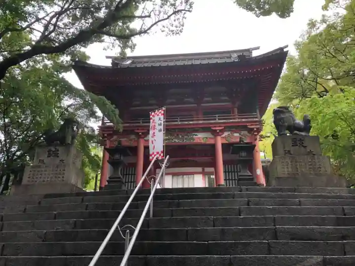 北岡神社の山門・神門