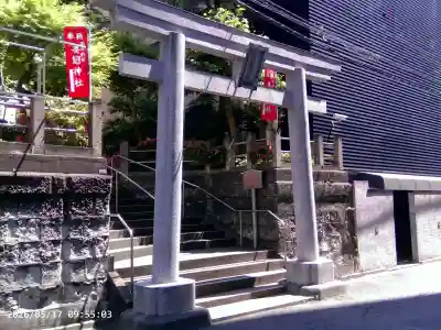 妻戀神社の{uncategorized: "未分類", other: "その他", undefined: "問題あり", building: "その他建物", grave: "お墓", sacred_gate: "鳥居", guardian: "狛犬", statue: "像", buddha: "仏像", history: "歴史", nature: "自然", garden: "庭園", animal: "動物", pagoda: "塔", temizu: "手水舎", mountain_gate: "山門・神門", sanctuary: "本殿・本堂", subordinate: "末社・摂社", art: "芸術", scenery: "景色", jizo: "地蔵", ema: "絵馬", goshuin: "御朱印", omikuji: "おみくじ", items: "授与品その他", amulet: "お守り", goshuincho: "御朱印帳", eats: "食事", festival: "お祭り", votive_dance: "神楽", shichigosan: "七五三参", wedding: "結婚式", experience: "体験その他", initially: "初詣", around: "周辺", anti_infection: "感染症対策"}