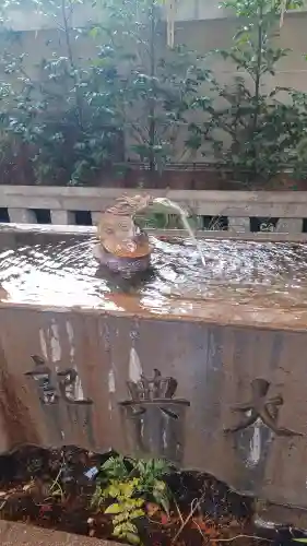 小野照崎神社の手水