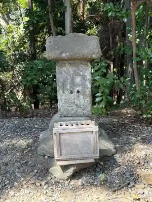 皇大神宮(烏森神社)の{uncategorized: "未分類", other: "その他", undefined: "問題あり", building: "その他建物", grave: "お墓", sacred_gate: "鳥居", guardian: "狛犬", statue: "像", buddha: "仏像", history: "歴史", nature: "自然", garden: "庭園", animal: "動物", pagoda: "塔", temizu: "手水舎", mountain_gate: "山門・神門", sanctuary: "本殿・本堂", subordinate: "末社・摂社", art: "芸術", scenery: "景色", jizo: "地蔵", ema: "絵馬", goshuin: "御朱印", omikuji: "おみくじ", items: "授与品その他", amulet: "お守り", goshuincho: "御朱印帳", eats: "食事", festival: "お祭り", votive_dance: "神楽", shichigosan: "七五三参", wedding: "結婚式", experience: "体験その他", initially: "初詣", around: "周辺", anti_infection: "感染症対策"}