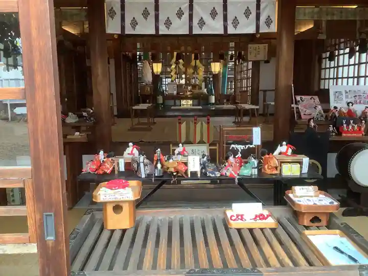 三輪神社の本殿・本堂