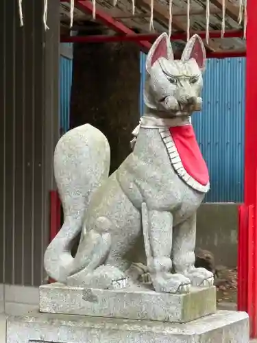 五社稲荷社の狛犬