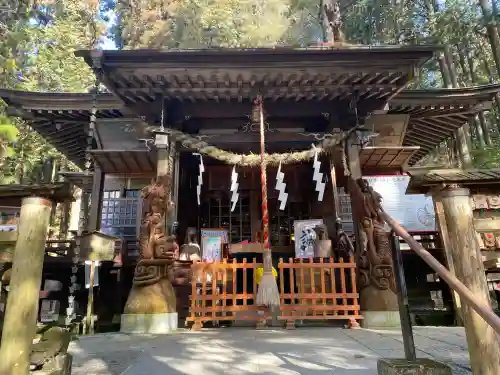 日光大室高龗神社の{uncategorized: "未分類", other: "その他", undefined: "問題あり", building: "その他建物", grave: "お墓", sacred_gate: "鳥居", guardian: "狛犬", statue: "像", buddha: "仏像", history: "歴史", nature: "自然", garden: "庭園", animal: "動物", pagoda: "塔", temizu: "手水舎", mountain_gate: "山門・神門", sanctuary: "本殿・本堂", subordinate: "末社・摂社", art: "芸術", scenery: "景色", jizo: "地蔵", ema: "絵馬", goshuin: "御朱印", omikuji: "おみくじ", items: "授与品その他", amulet: "お守り", goshuincho: "御朱印帳", eats: "食事", festival: "お祭り", votive_dance: "神楽", shichigosan: "七五三参", wedding: "結婚式", experience: "体験その他", initially: "初詣", around: "周辺", anti_infection: "感染症対策"}