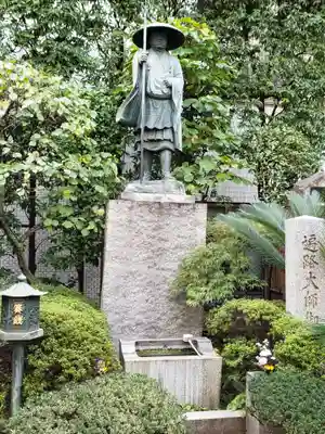 薬研堀不動院(川崎大師東京別院)の像