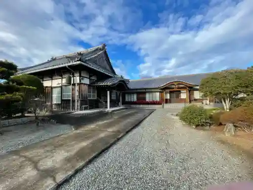 献忠寺の{uncategorized: "未分類", other: "その他", undefined: "問題あり", building: "その他建物", grave: "お墓", sacred_gate: "鳥居", guardian: "狛犬", statue: "像", buddha: "仏像", history: "歴史", nature: "自然", garden: "庭園", animal: "動物", pagoda: "塔", temizu: "手水舎", mountain_gate: "山門・神門", sanctuary: "本殿・本堂", subordinate: "末社・摂社", art: "芸術", scenery: "景色", jizo: "地蔵", ema: "絵馬", goshuin: "御朱印", omikuji: "おみくじ", items: "授与品その他", amulet: "お守り", goshuincho: "御朱印帳", eats: "食事", festival: "お祭り", votive_dance: "神楽", shichigosan: "七五三参", wedding: "結婚式", experience: "体験その他", initially: "初詣", around: "周辺", anti_infection: "感染症対策"}