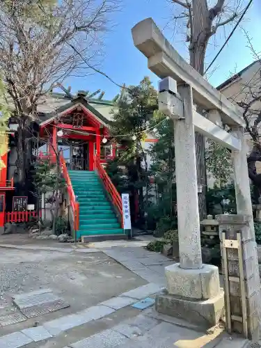 於玉稲荷神社の{uncategorized: "未分類", other: "その他", undefined: "問題あり", building: "その他建物", grave: "お墓", sacred_gate: "鳥居", guardian: "狛犬", statue: "像", buddha: "仏像", history: "歴史", nature: "自然", garden: "庭園", animal: "動物", pagoda: "塔", temizu: "手水舎", mountain_gate: "山門・神門", sanctuary: "本殿・本堂", subordinate: "末社・摂社", art: "芸術", scenery: "景色", jizo: "地蔵", ema: "絵馬", goshuin: "御朱印", omikuji: "おみくじ", items: "授与品その他", amulet: "お守り", goshuincho: "御朱印帳", eats: "食事", festival: "お祭り", votive_dance: "神楽", shichigosan: "七五三参", wedding: "結婚式", experience: "体験その他", initially: "初詣", around: "周辺", anti_infection: "感染症対策"}