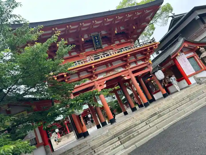 生田神社の{uncategorized: "未分類", other: "その他", undefined: "問題あり", building: "その他建物", grave: "お墓", sacred_gate: "鳥居", guardian: "狛犬", statue: "像", buddha: "仏像", history: "歴史", nature: "自然", garden: "庭園", animal: "動物", pagoda: "塔", temizu: "手水舎", mountain_gate: "山門・神門", sanctuary: "本殿・本堂", subordinate: "末社・摂社", art: "芸術", scenery: "景色", jizo: "地蔵", ema: "絵馬", goshuin: "御朱印", omikuji: "おみくじ", items: "授与品その他", amulet: "お守り", goshuincho: "御朱印帳", eats: "食事", festival: "お祭り", votive_dance: "神楽", shichigosan: "七五三参", wedding: "結婚式", experience: "体験その他", initially: "初詣", around: "周辺", anti_infection: "感染症対策"}