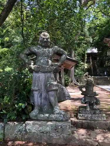 稲荷神社の像