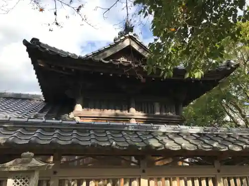 降松神社の本殿