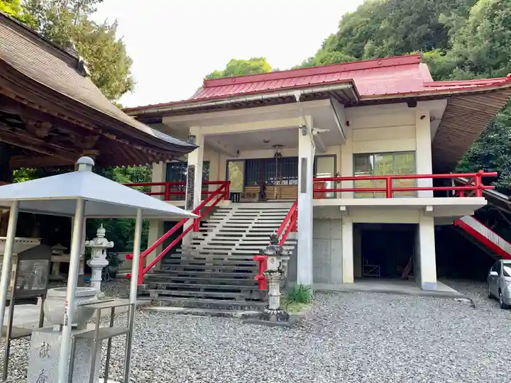 瀧寺の本殿・本堂