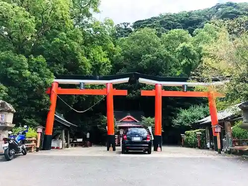 諏訪神社の鳥居