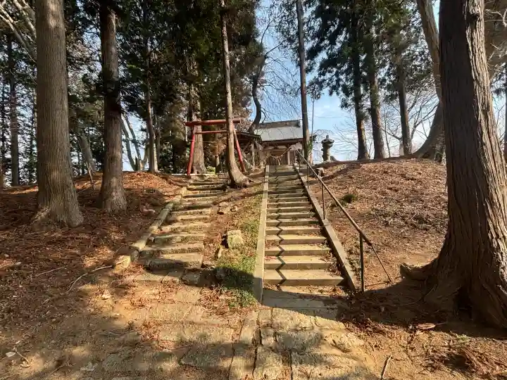 八幡神社の{uncategorized: "未分類", other: "その他", undefined: "問題あり", building: "その他建物", grave: "お墓", sacred_gate: "鳥居", guardian: "狛犬", statue: "像", buddha: "仏像", history: "歴史", nature: "自然", garden: "庭園", animal: "動物", pagoda: "塔", temizu: "手水舎", mountain_gate: "山門・神門", sanctuary: "本殿・本堂", subordinate: "末社・摂社", art: "芸術", scenery: "景色", jizo: "地蔵", ema: "絵馬", goshuin: "御朱印", omikuji: "おみくじ", items: "授与品その他", amulet: "お守り", goshuincho: "御朱印帳", eats: "食事", festival: "お祭り", votive_dance: "神楽", shichigosan: "七五三参", wedding: "結婚式", experience: "体験その他", initially: "初詣", around: "周辺", anti_infection: "感染症対策"}