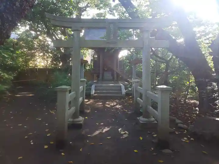 宝戒寺の末社・摂社