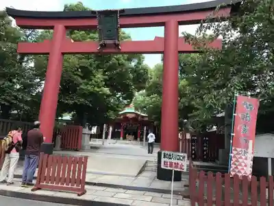 御霊神社の鳥居