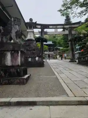 伊奈波神社の{uncategorized: "未分類", other: "その他", undefined: "問題あり", building: "その他建物", grave: "お墓", sacred_gate: "鳥居", guardian: "狛犬", statue: "像", buddha: "仏像", history: "歴史", nature: "自然", garden: "庭園", animal: "動物", pagoda: "塔", temizu: "手水舎", mountain_gate: "山門・神門", sanctuary: "本殿・本堂", subordinate: "末社・摂社", art: "芸術", scenery: "景色", jizo: "地蔵", ema: "絵馬", goshuin: "御朱印", omikuji: "おみくじ", items: "授与品その他", amulet: "お守り", goshuincho: "御朱印帳", eats: "食事", festival: "お祭り", votive_dance: "神楽", shichigosan: "七五三参", wedding: "結婚式", experience: "体験その他", initially: "初詣", around: "周辺", anti_infection: "感染症対策"}