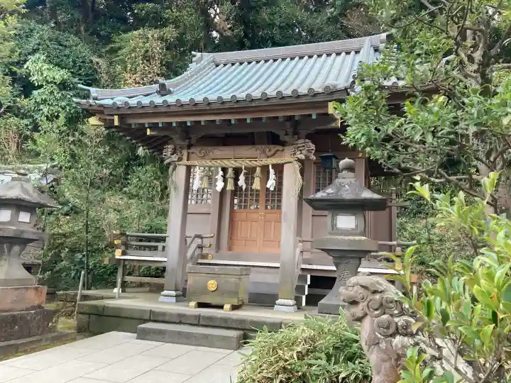 江島神社の{uncategorized: "未分類", other: "その他", undefined: "問題あり", building: "その他建物", grave: "お墓", sacred_gate: "鳥居", guardian: "狛犬", statue: "像", buddha: "仏像", history: "歴史", nature: "自然", garden: "庭園", animal: "動物", pagoda: "塔", temizu: "手水舎", mountain_gate: "山門・神門", sanctuary: "本殿・本堂", subordinate: "末社・摂社", art: "芸術", scenery: "景色", jizo: "地蔵", ema: "絵馬", goshuin: "御朱印", omikuji: "おみくじ", items: "授与品その他", amulet: "お守り", goshuincho: "御朱印帳", eats: "食事", festival: "お祭り", votive_dance: "神楽", shichigosan: "七五三参", wedding: "結婚式", experience: "体験その他", initially: "初詣", around: "周辺", anti_infection: "感染症対策"}