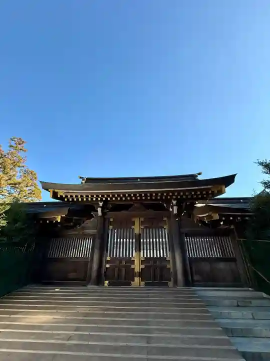 寒川神社の{uncategorized: "未分類", other: "その他", undefined: "問題あり", building: "その他建物", grave: "お墓", sacred_gate: "鳥居", guardian: "狛犬", statue: "像", buddha: "仏像", history: "歴史", nature: "自然", garden: "庭園", animal: "動物", pagoda: "塔", temizu: "手水舎", mountain_gate: "山門・神門", sanctuary: "本殿・本堂", subordinate: "末社・摂社", art: "芸術", scenery: "景色", jizo: "地蔵", ema: "絵馬", goshuin: "御朱印", omikuji: "おみくじ", items: "授与品その他", amulet: "お守り", goshuincho: "御朱印帳", eats: "食事", festival: "お祭り", votive_dance: "神楽", shichigosan: "七五三参", wedding: "結婚式", experience: "体験その他", initially: "初詣", around: "周辺", anti_infection: "感染症対策"}