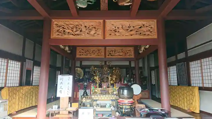 亀峰山平成院の本殿・本堂