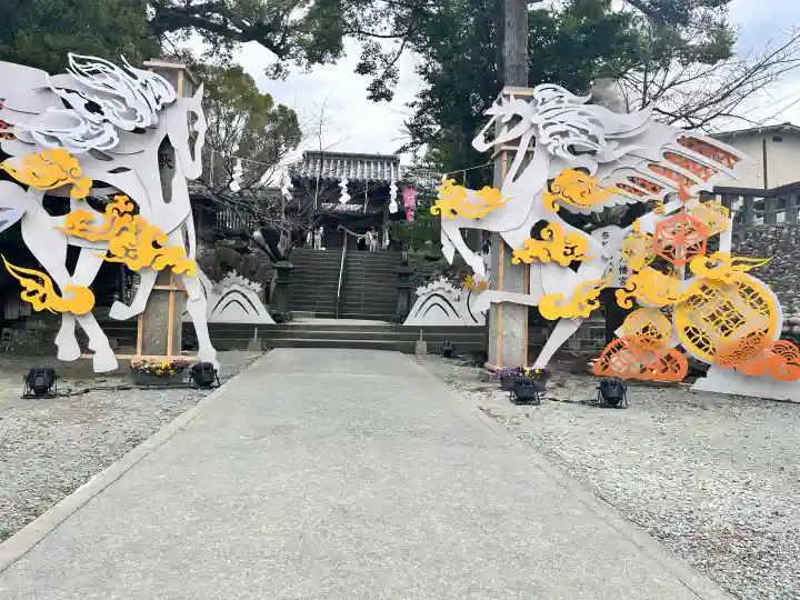 福島八幡宮の{uncategorized: "未分類", other: "その他", undefined: "問題あり", building: "その他建物", grave: "お墓", sacred_gate: "鳥居", guardian: "狛犬", statue: "像", buddha: "仏像", history: "歴史", nature: "自然", garden: "庭園", animal: "動物", pagoda: "塔", temizu: "手水舎", mountain_gate: "山門・神門", sanctuary: "本殿・本堂", subordinate: "末社・摂社", art: "芸術", scenery: "景色", jizo: "地蔵", ema: "絵馬", goshuin: "御朱印", omikuji: "おみくじ", items: "授与品その他", amulet: "お守り", goshuincho: "御朱印帳", eats: "食事", festival: "お祭り", votive_dance: "神楽", shichigosan: "七五三参", wedding: "結婚式", experience: "体験その他", initially: "初詣", around: "周辺", anti_infection: "感染症対策"}