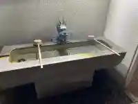 峯本稲荷神社の{uncategorized: "未分類", other: "その他", undefined: "問題あり", building: "その他建物", grave: "お墓", sacred_gate: "鳥居", guardian: "狛犬", statue: "像", buddha: "仏像", history: "歴史", nature: "自然", garden: "庭園", animal: "動物", pagoda: "塔", temizu: "手水舎", mountain_gate: "山門・神門", sanctuary: "本殿・本堂", subordinate: "末社・摂社", art: "芸術", scenery: "景色", jizo: "地蔵", ema: "絵馬", goshuin: "御朱印", omikuji: "おみくじ", items: "授与品その他", amulet: "お守り", goshuincho: "御朱印帳", eats: "食事", festival: "お祭り", votive_dance: "神楽", shichigosan: "七五三参", wedding: "結婚式", experience: "体験その他", initially: "初詣", around: "周辺", anti_infection: "感染症対策"}