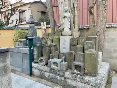 東光寺の{uncategorized: "未分類", other: "その他", undefined: "問題あり", building: "その他建物", grave: "お墓", sacred_gate: "鳥居", guardian: "狛犬", statue: "像", buddha: "仏像", history: "歴史", nature: "自然", garden: "庭園", animal: "動物", pagoda: "塔", temizu: "手水舎", mountain_gate: "山門・神門", sanctuary: "本殿・本堂", subordinate: "末社・摂社", art: "芸術", scenery: "景色", jizo: "地蔵", ema: "絵馬", goshuin: "御朱印", omikuji: "おみくじ", items: "授与品その他", amulet: "お守り", goshuincho: "御朱印帳", eats: "食事", festival: "お祭り", votive_dance: "神楽", shichigosan: "七五三参", wedding: "結婚式", experience: "体験その他", initially: "初詣", around: "周辺", anti_infection: "感染症対策"}