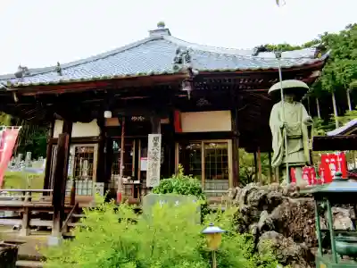 薬王院円如寺の本殿・本堂