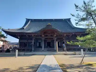 本成寺の本殿・本堂