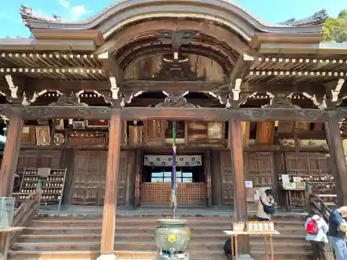 三室戸寺の本殿・本堂