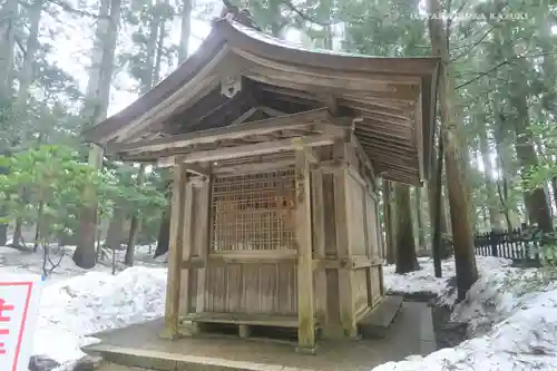 彌彦神社の本殿