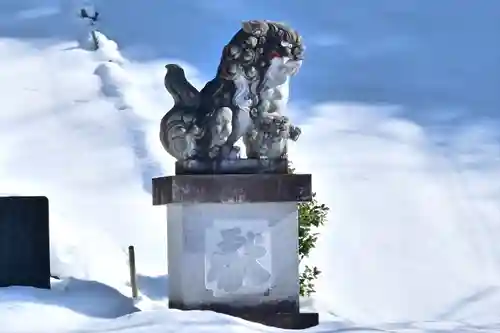 八海山尊神社の狛犬