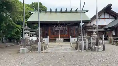 御井神社の{uncategorized: "未分類", other: "その他", undefined: "問題あり", building: "その他建物", grave: "お墓", sacred_gate: "鳥居", guardian: "狛犬", statue: "像", buddha: "仏像", history: "歴史", nature: "自然", garden: "庭園", animal: "動物", pagoda: "塔", temizu: "手水舎", mountain_gate: "山門・神門", sanctuary: "本殿・本堂", subordinate: "末社・摂社", art: "芸術", scenery: "景色", jizo: "地蔵", ema: "絵馬", goshuin: "御朱印", omikuji: "おみくじ", items: "授与品その他", amulet: "お守り", goshuincho: "御朱印帳", eats: "食事", festival: "お祭り", votive_dance: "神楽", shichigosan: "七五三参", wedding: "結婚式", experience: "体験その他", initially: "初詣", around: "周辺", anti_infection: "感染症対策"}