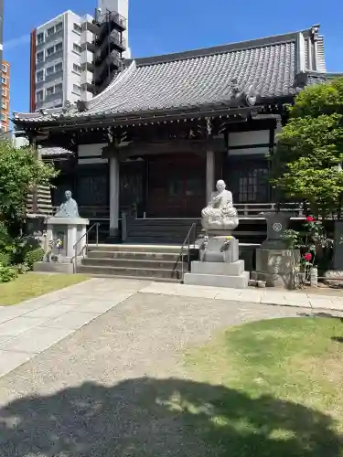 慈眼寺の{uncategorized: "未分類", other: "その他", undefined: "問題あり", building: "その他建物", grave: "お墓", sacred_gate: "鳥居", guardian: "狛犬", statue: "像", buddha: "仏像", history: "歴史", nature: "自然", garden: "庭園", animal: "動物", pagoda: "塔", temizu: "手水舎", mountain_gate: "山門・神門", sanctuary: "本殿・本堂", subordinate: "末社・摂社", art: "芸術", scenery: "景色", jizo: "地蔵", ema: "絵馬", goshuin: "御朱印", omikuji: "おみくじ", items: "授与品その他", amulet: "お守り", goshuincho: "御朱印帳", eats: "食事", festival: "お祭り", votive_dance: "神楽", shichigosan: "七五三参", wedding: "結婚式", experience: "体験その他", initially: "初詣", around: "周辺", anti_infection: "感染症対策"}