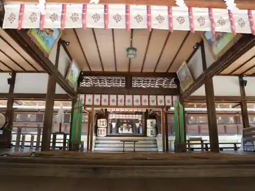 往馬坐伊古麻都比古神社の本殿・本堂